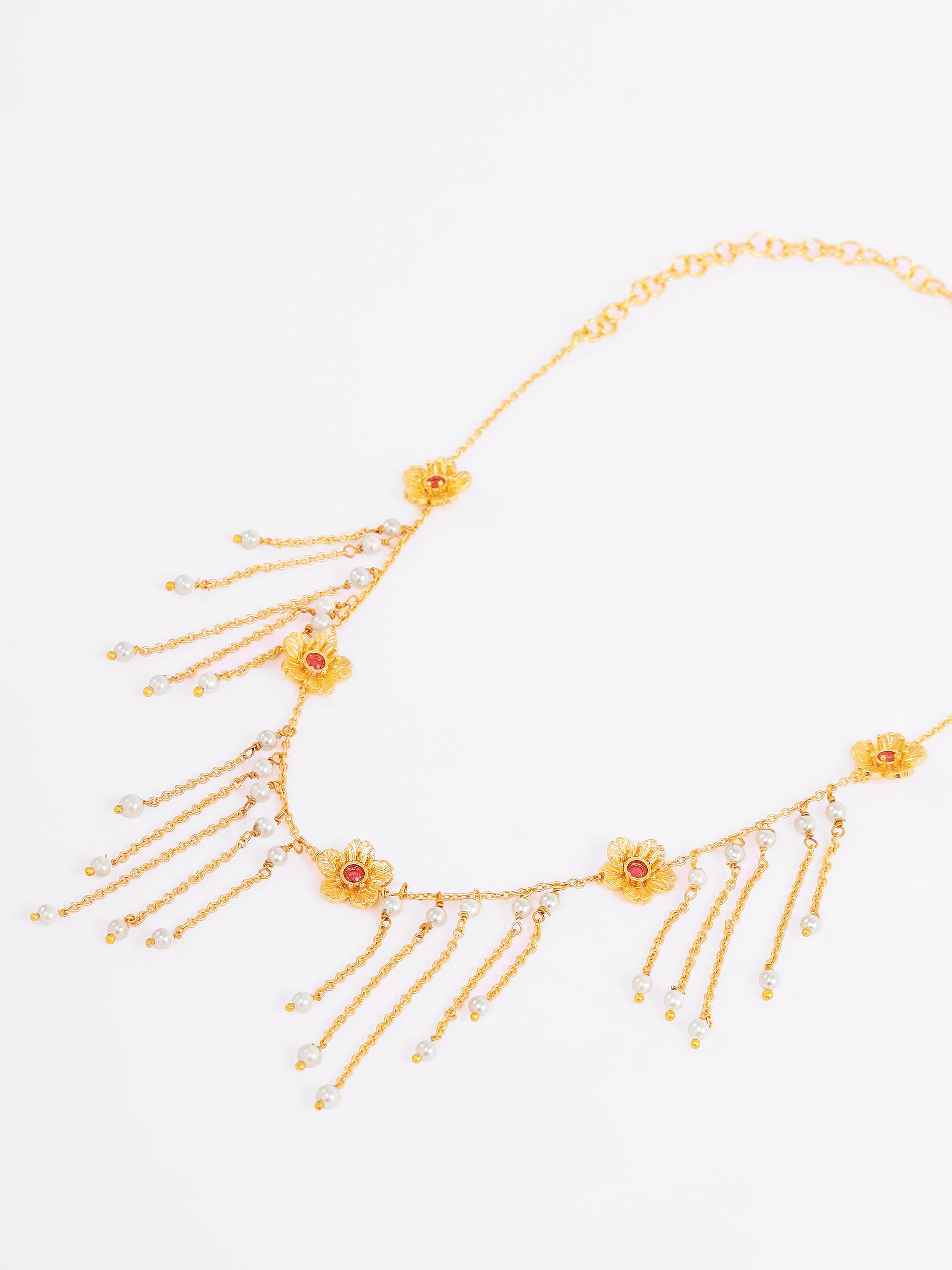 Esmé necklace with earrings