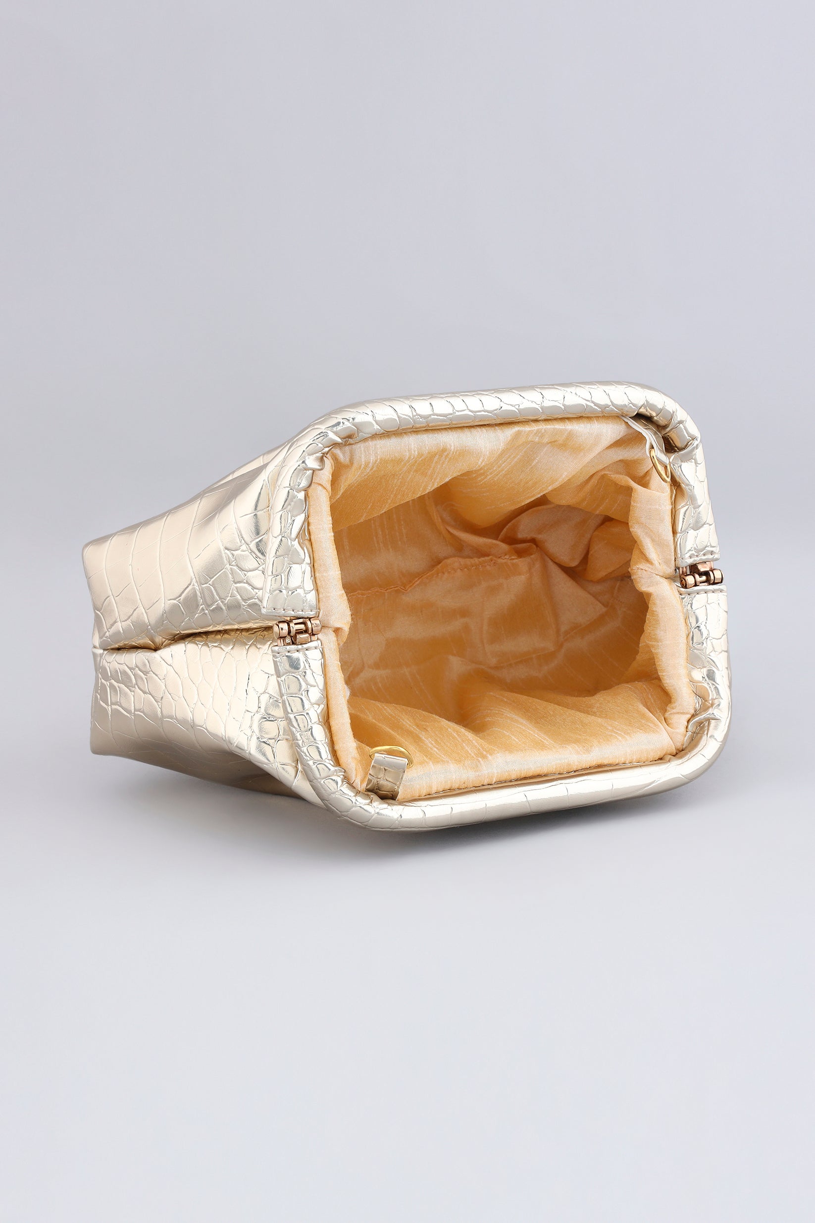 Gold sand