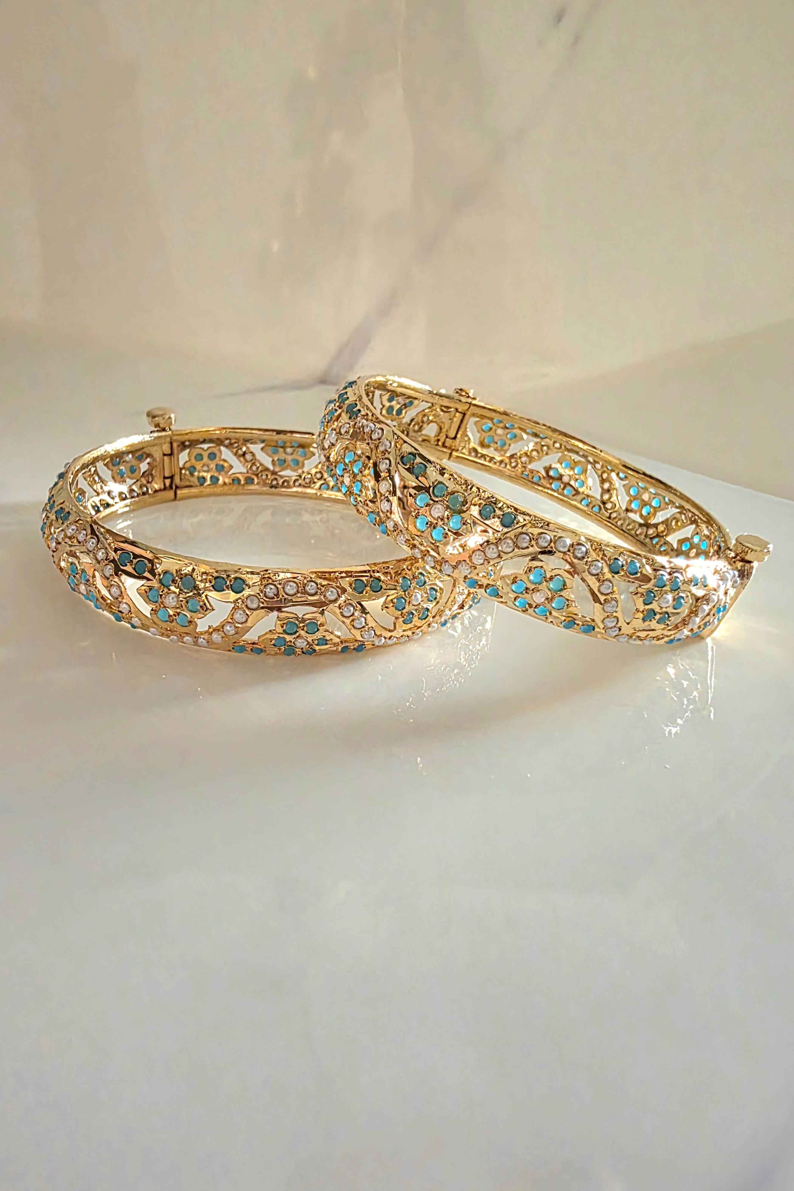 Nilofar,2.6 openable bangles