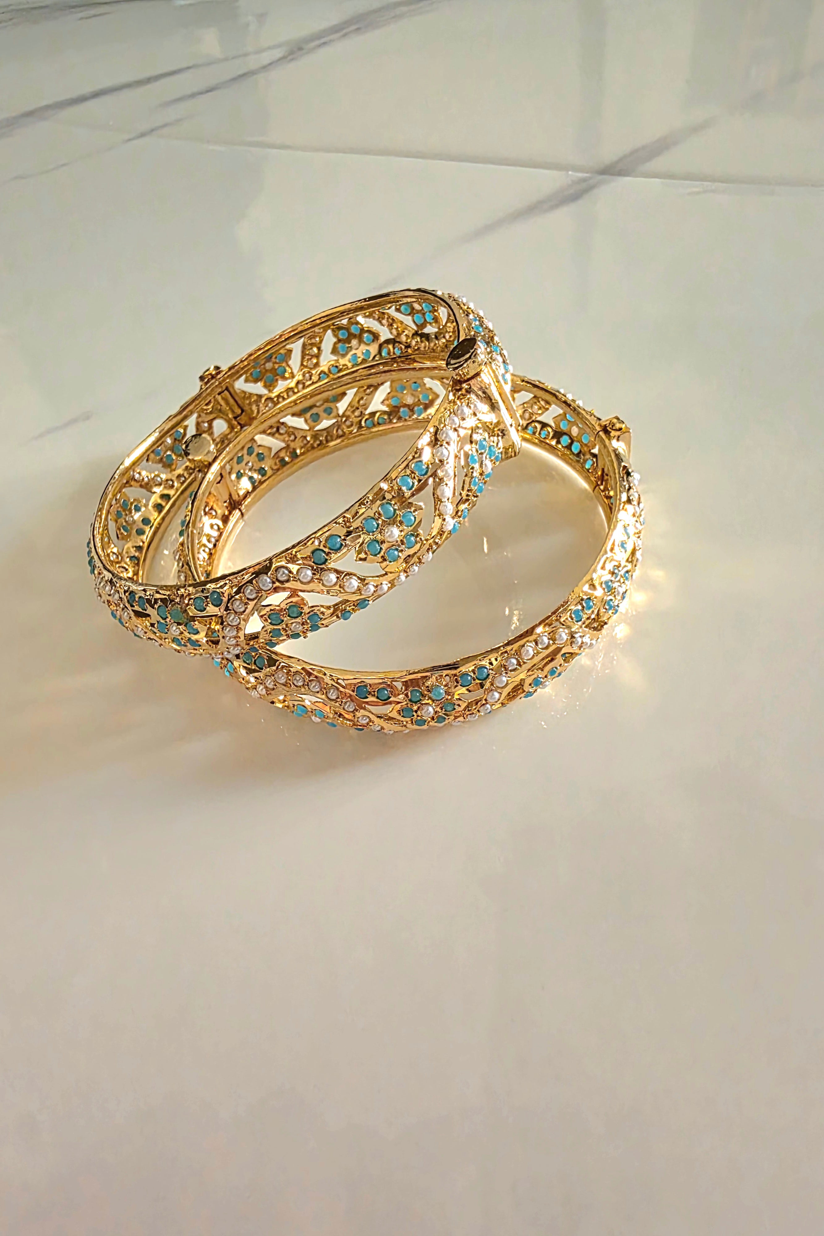 Nilofar,2.6 openable bangles