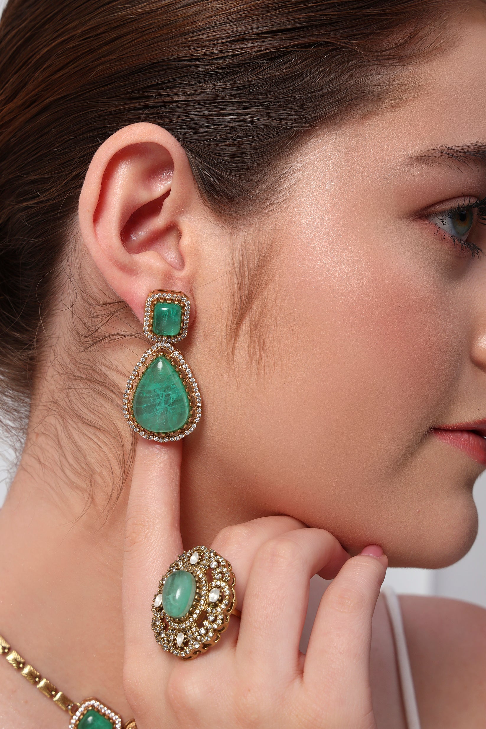 Dua Victorian statement ring