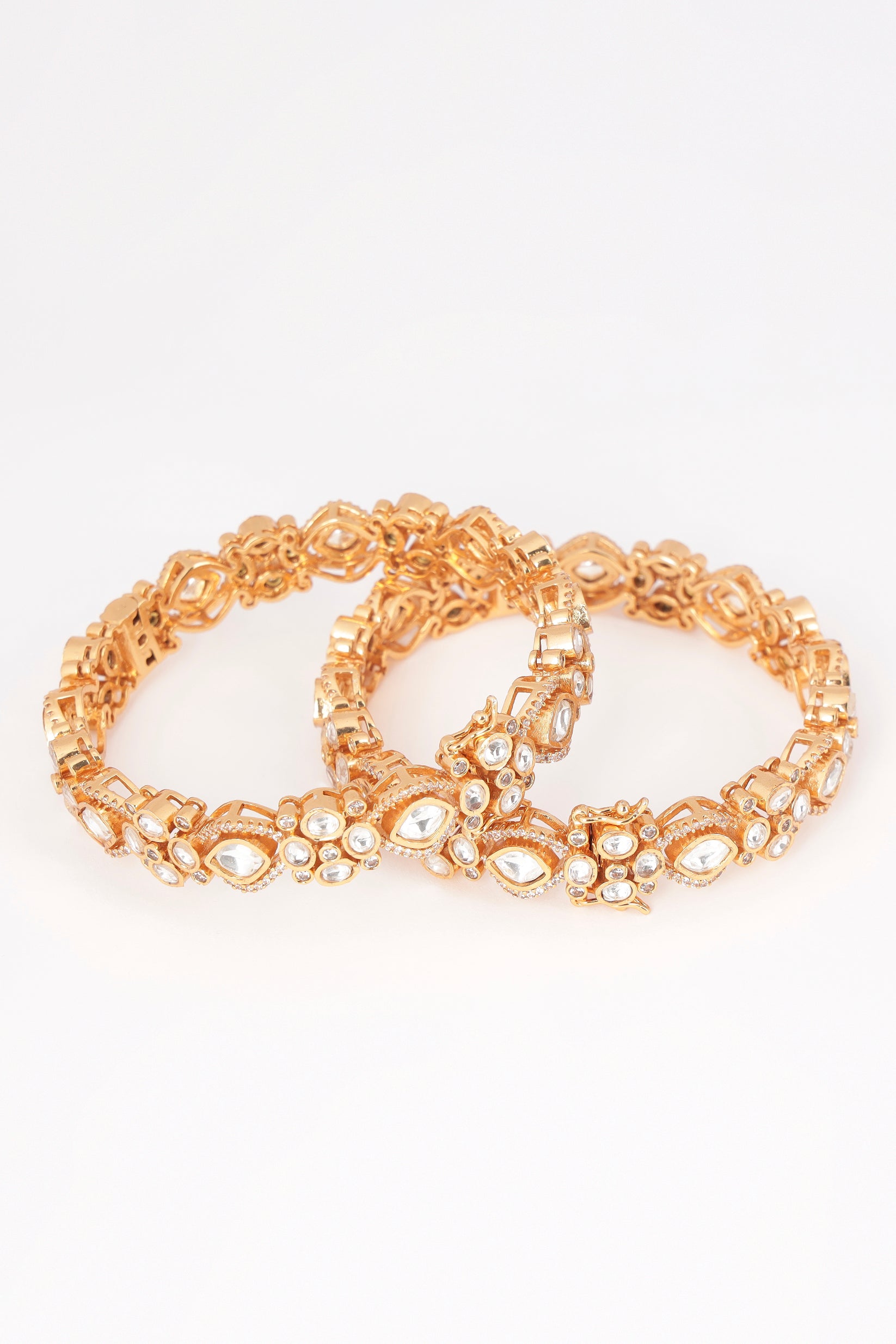 kainaat pair of bangles