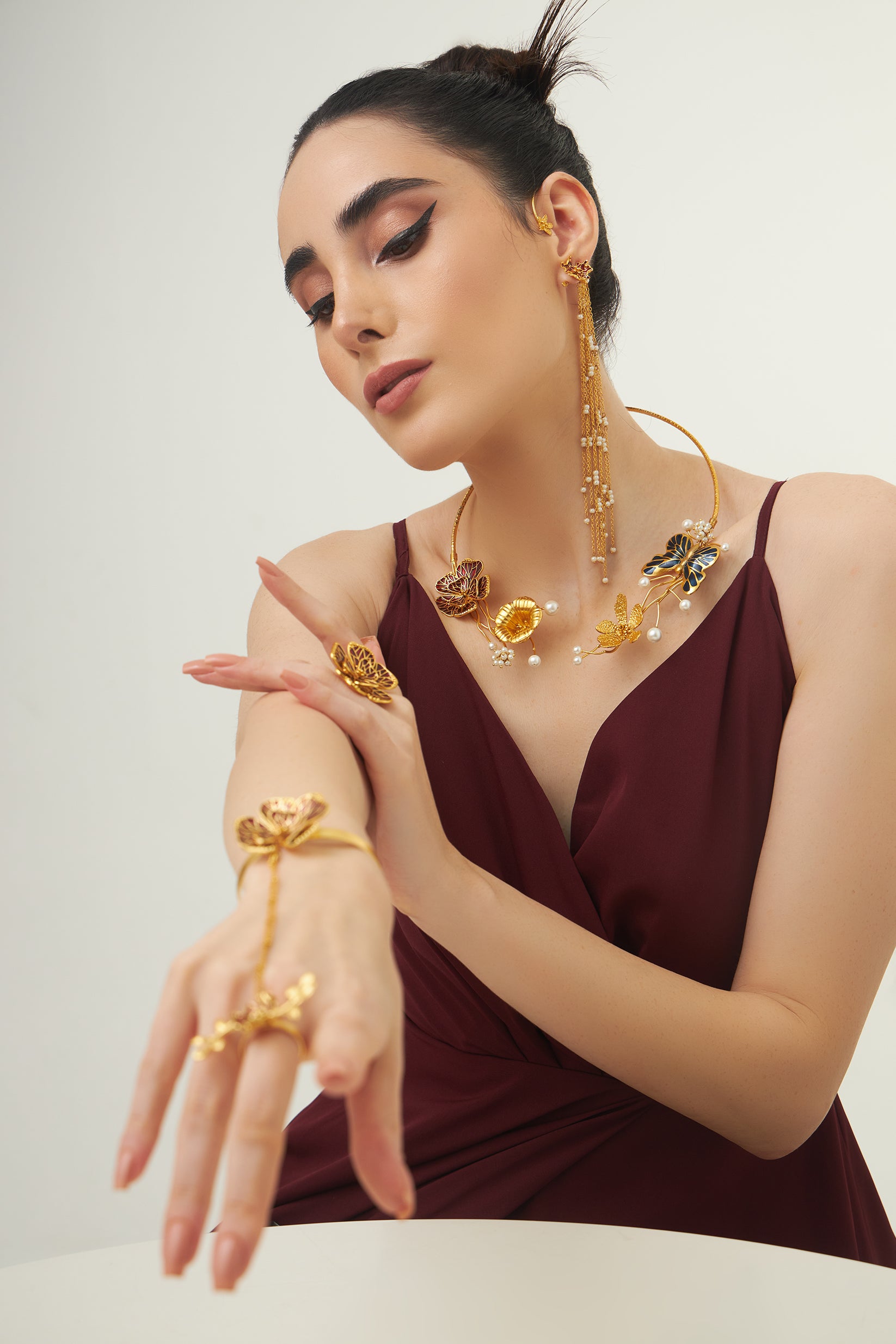 Metamorphic Wings Hasli /collar necklace with boundless spirit earrings