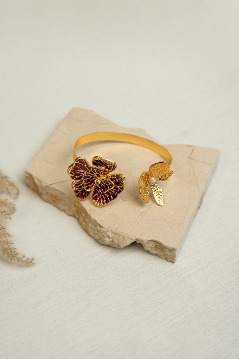 Bold Blooms Statement bracelet with ring