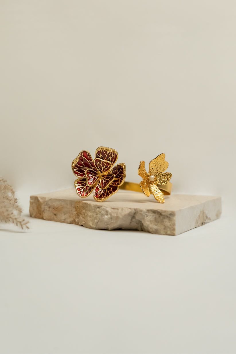 Bold Blooms Statement bracelet with ring