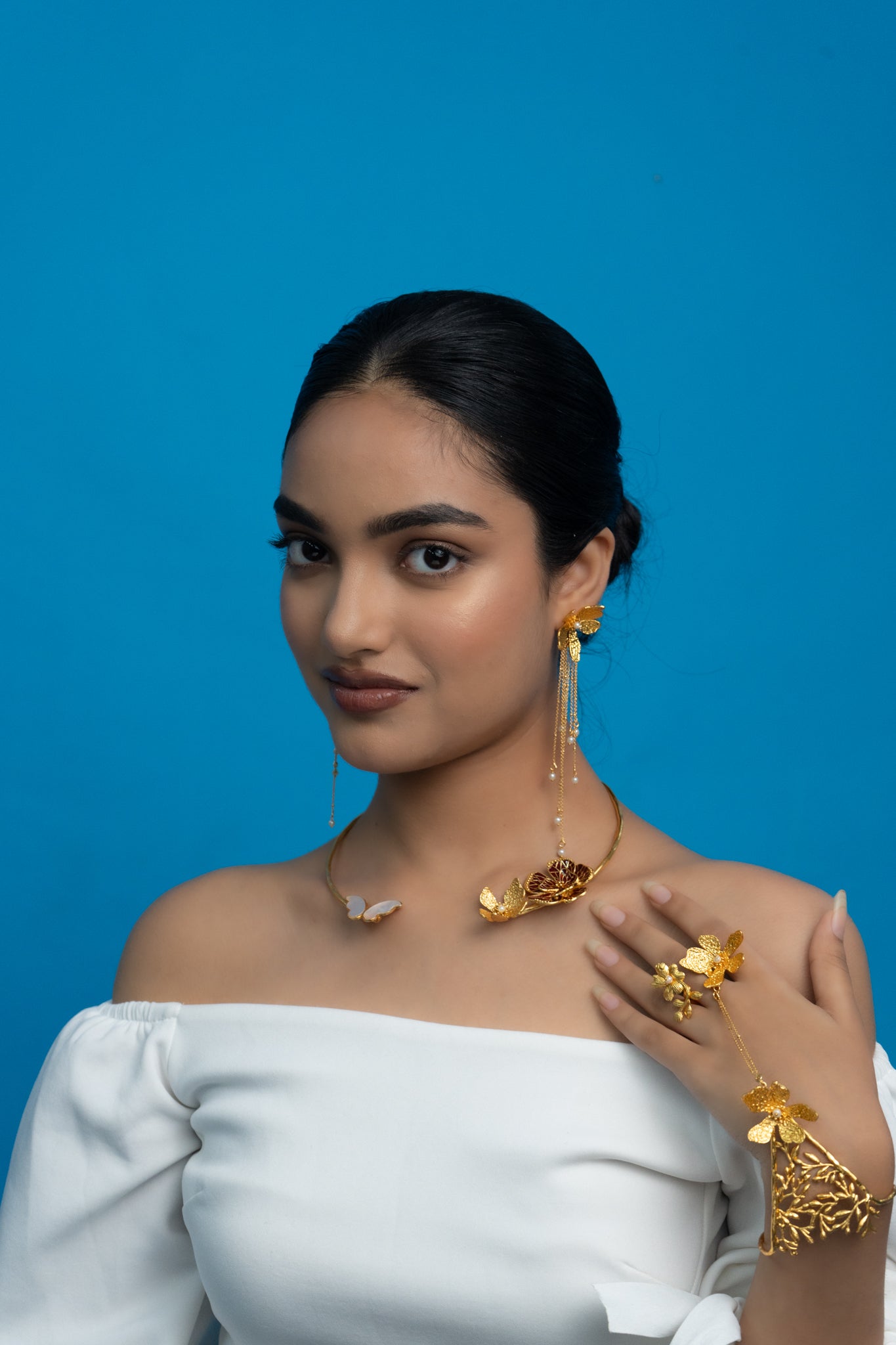 Butterfly Whispers hasli/collar necklace