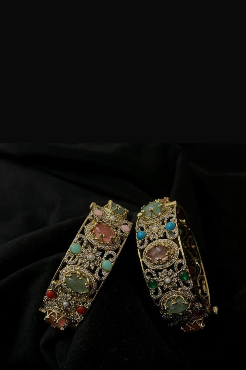 Qainaat 2.6 inches openable bangles