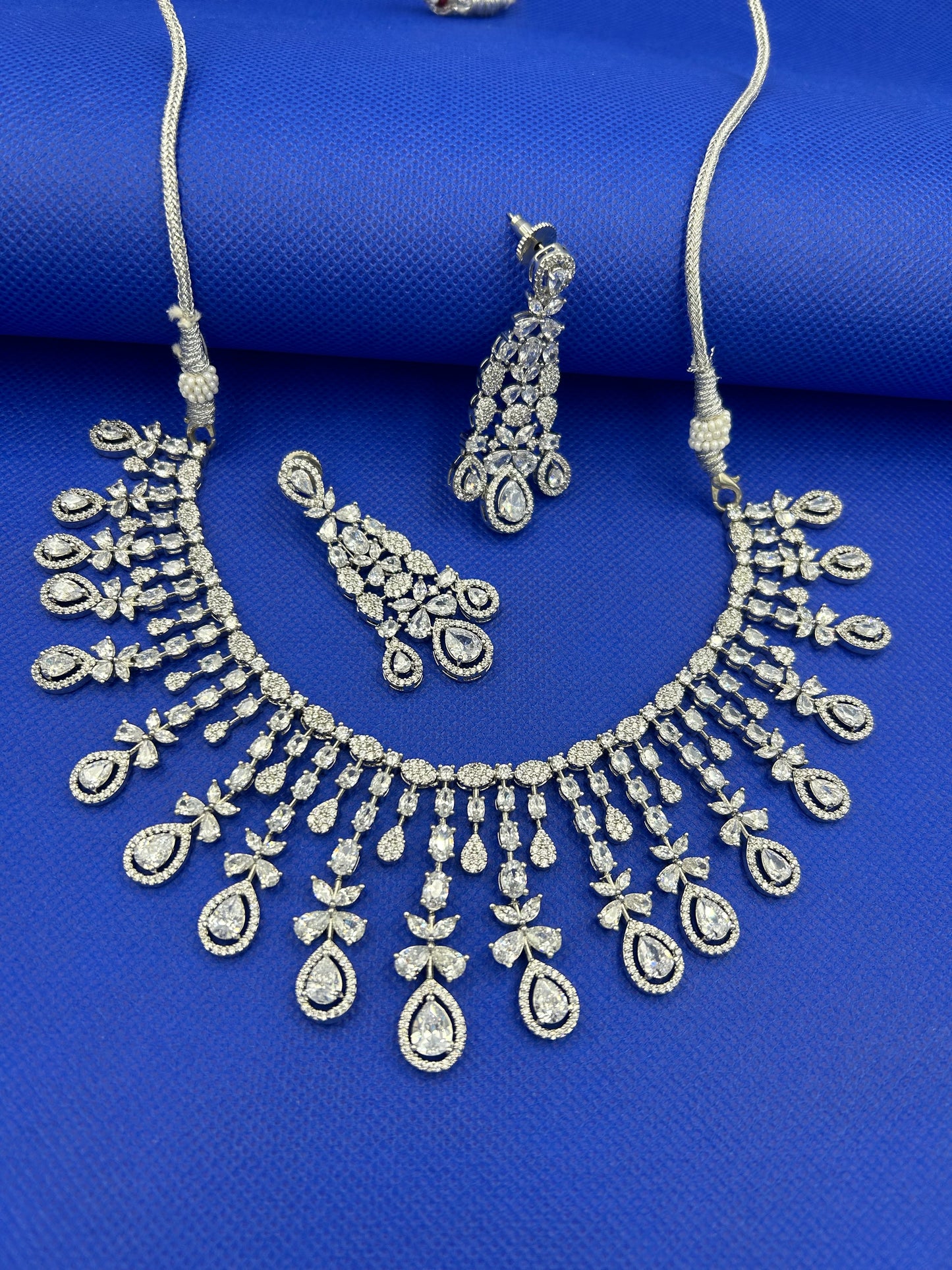 Glaze Statement Diamond Necklace Set