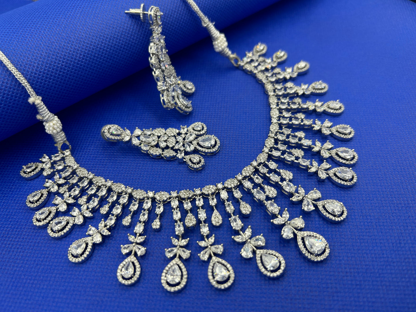 Glaze Statement Diamond Necklace Set