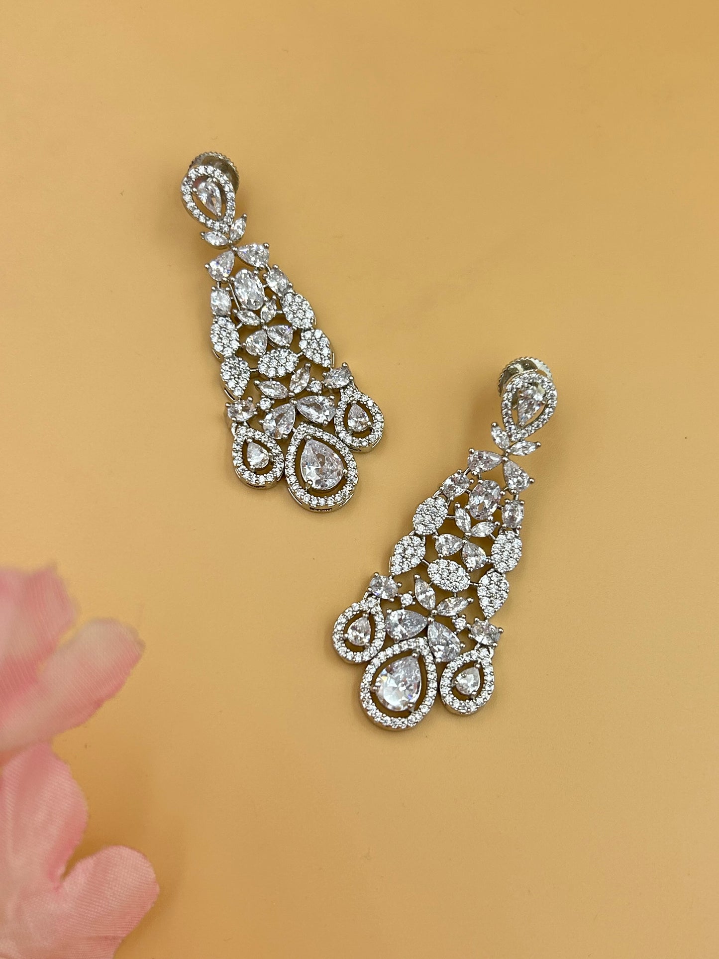 Glaze Statement Diamond Necklace Set