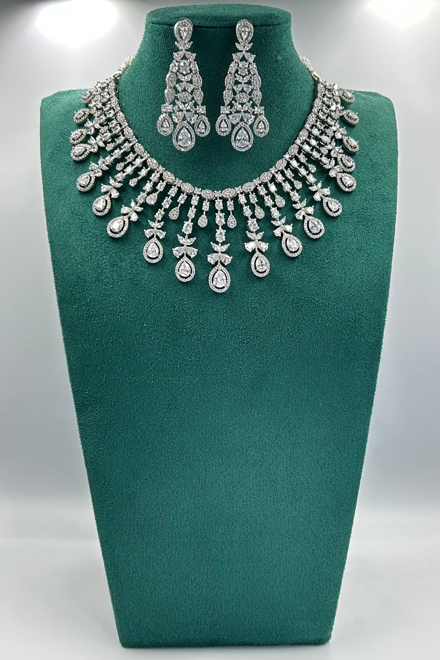 Glaze Statement Diamond Necklace Set