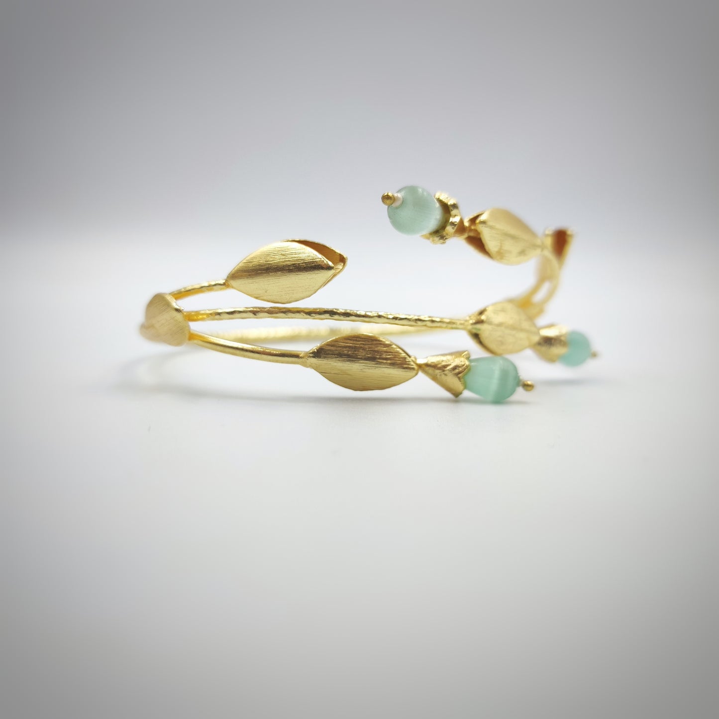 Inaaya Mint openable Bracelet