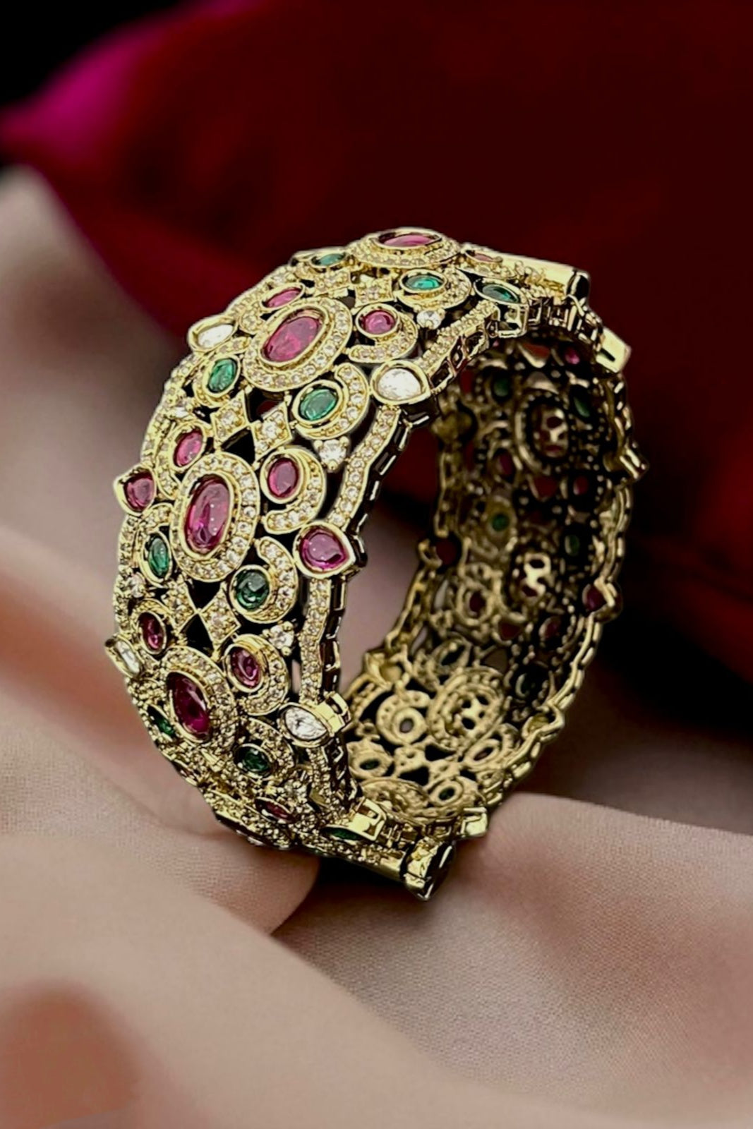 Haseen ,2.5 inches openable