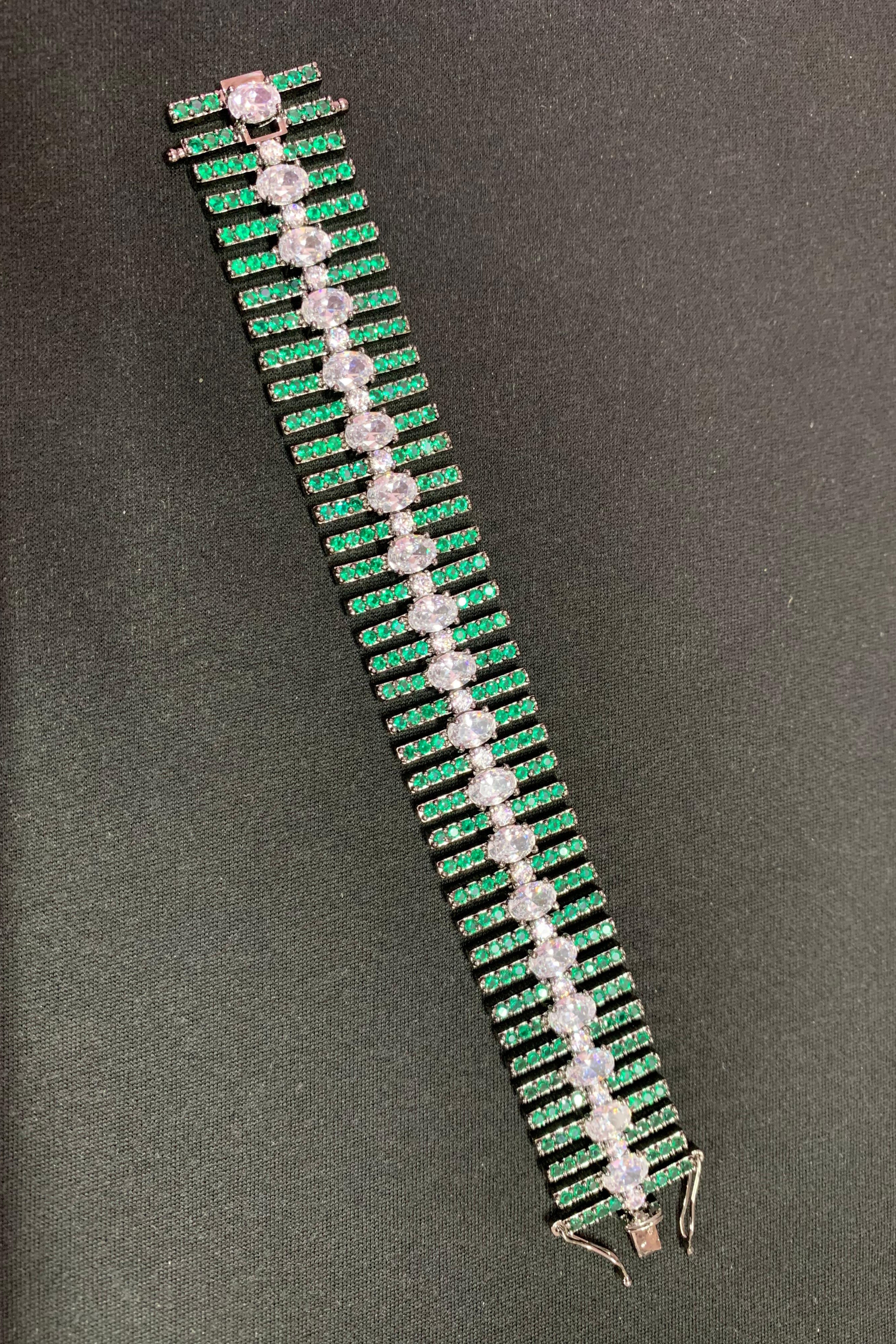 Aurelia Emra,2.5"inches