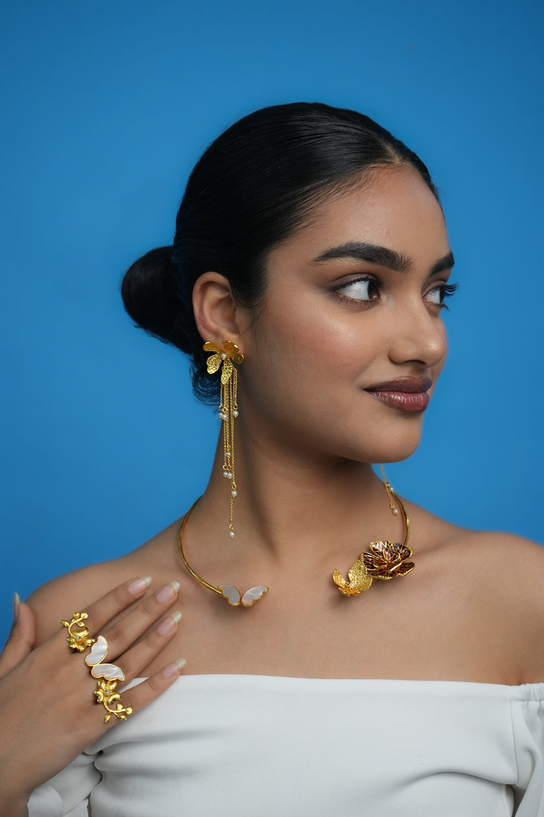 Butterfly Whispers hasli/collar necklace