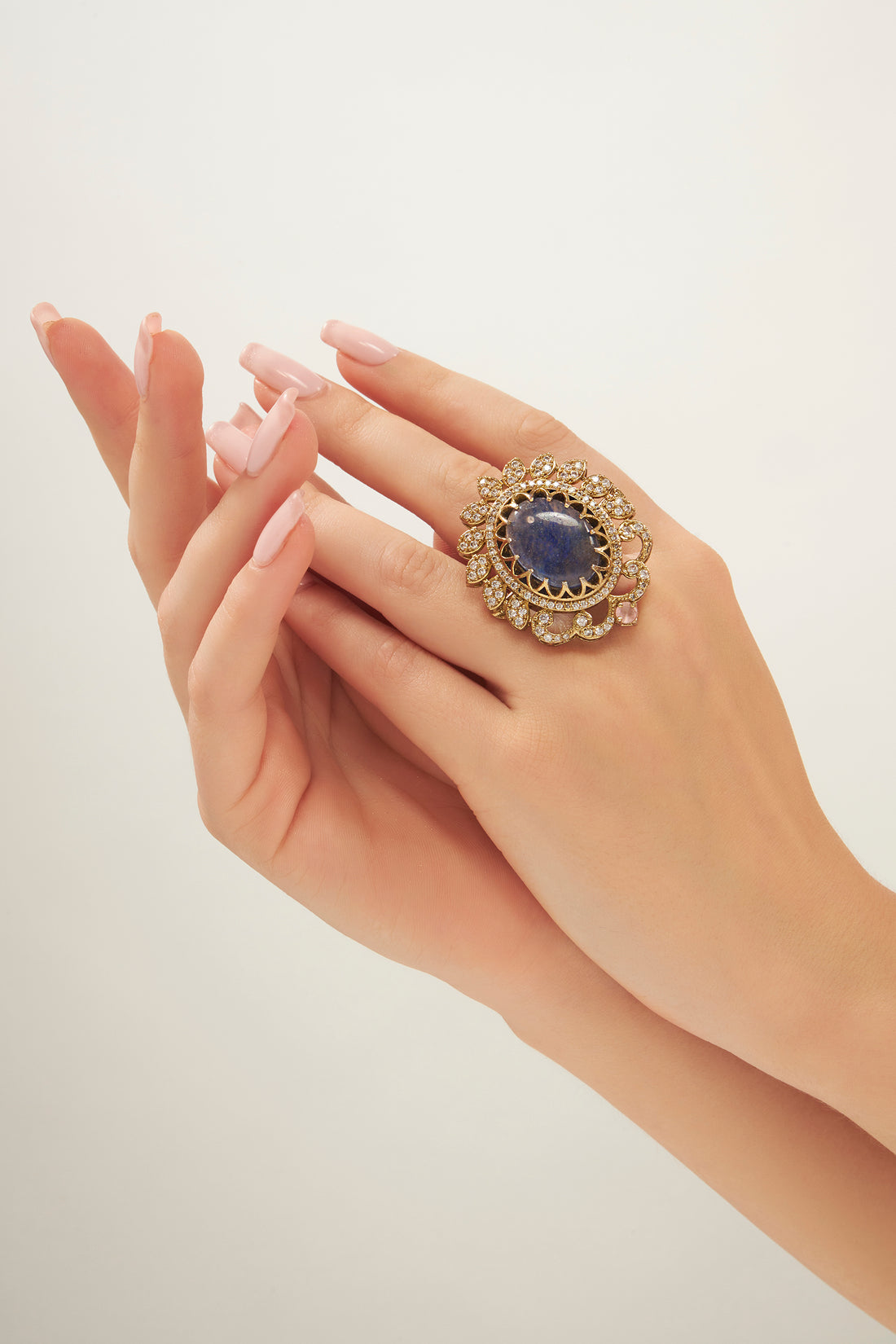 Nayaab Ring