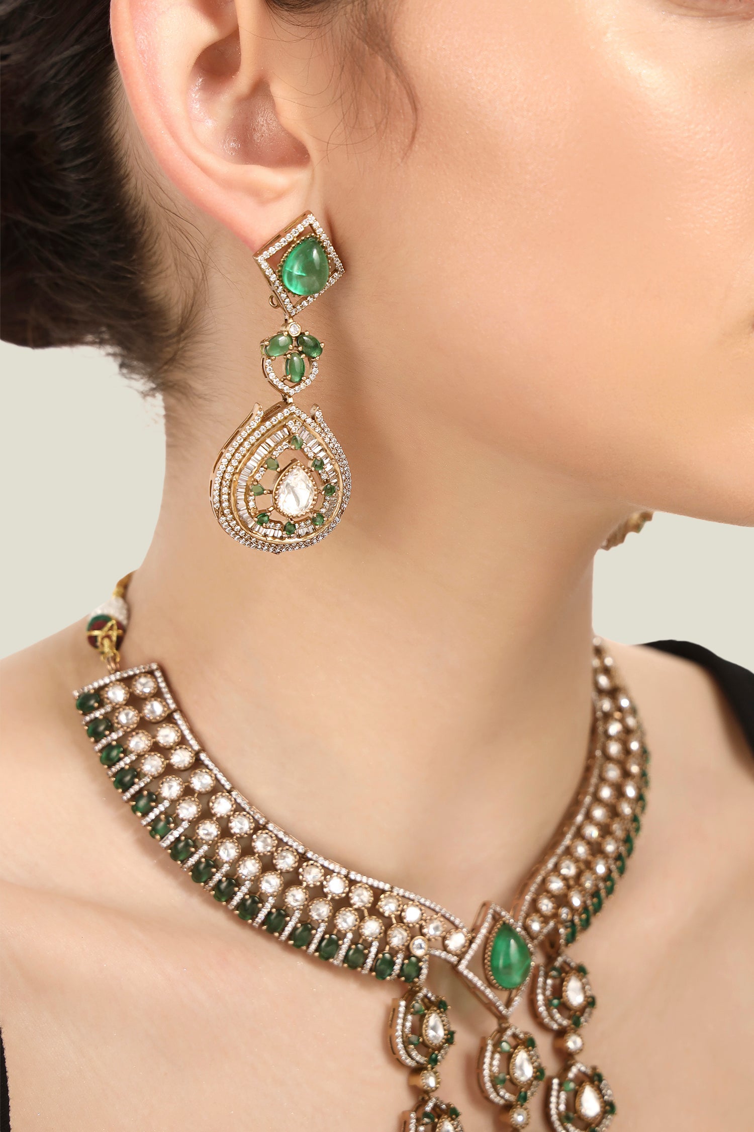 The crown, Exclusive collection