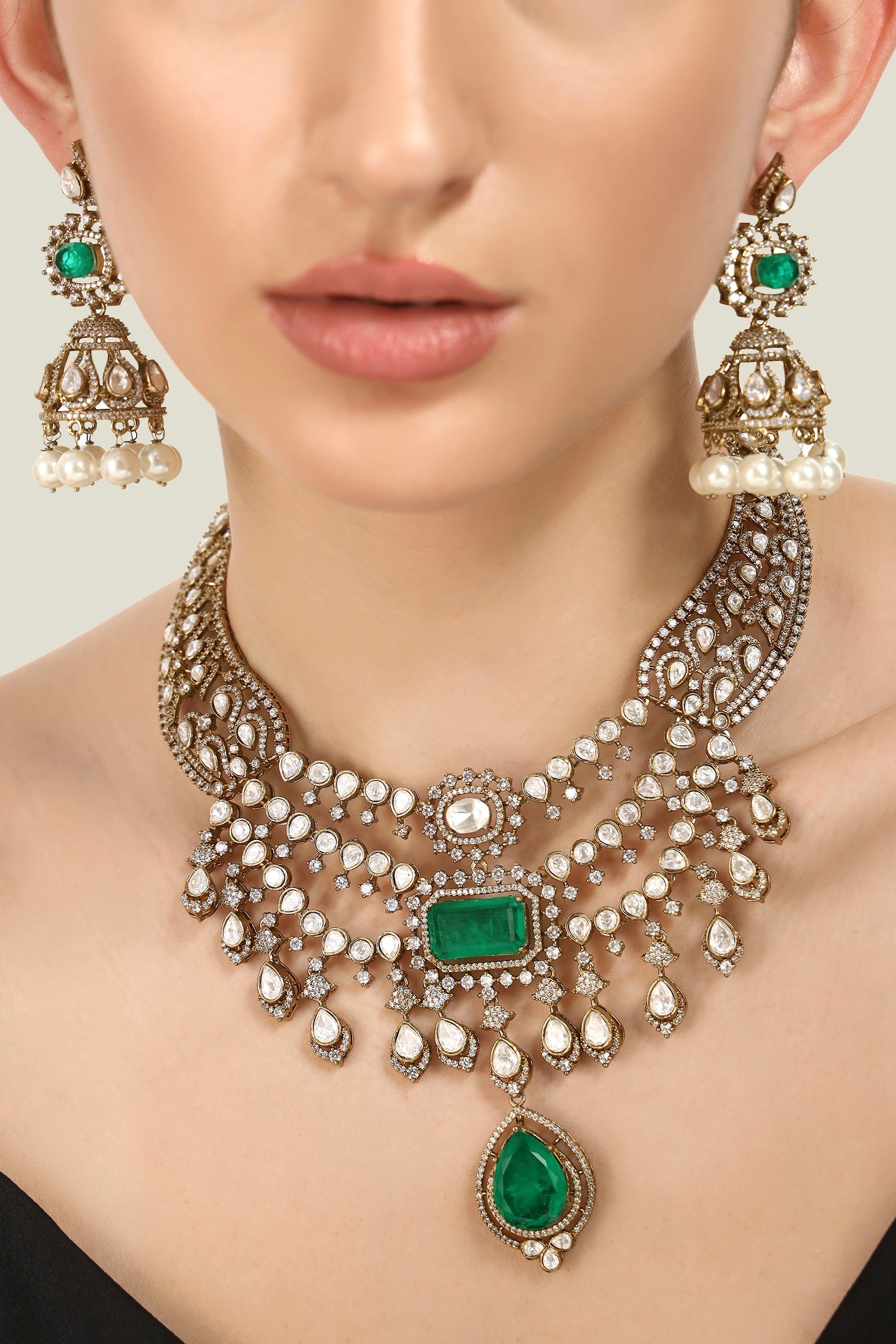 Glitz &amp; Glamorous premium Kundan set with tika