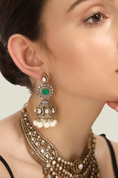 Glitz &amp; Glamorous premium Kundan set with tika