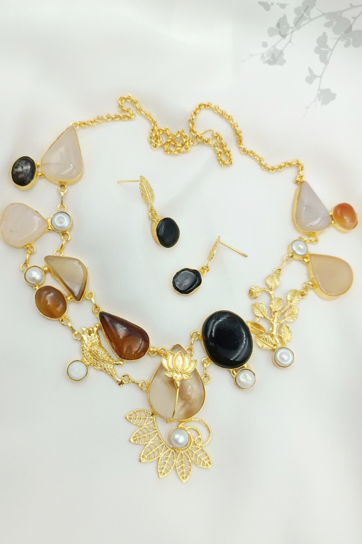 Isma Natural stones Statement Necklace