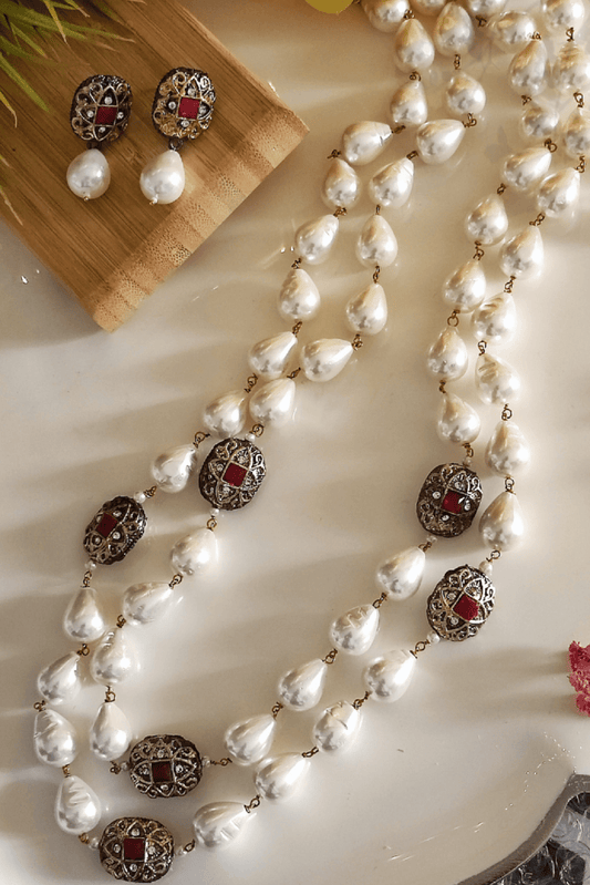 Perla white Long Statement Necklace with earrings