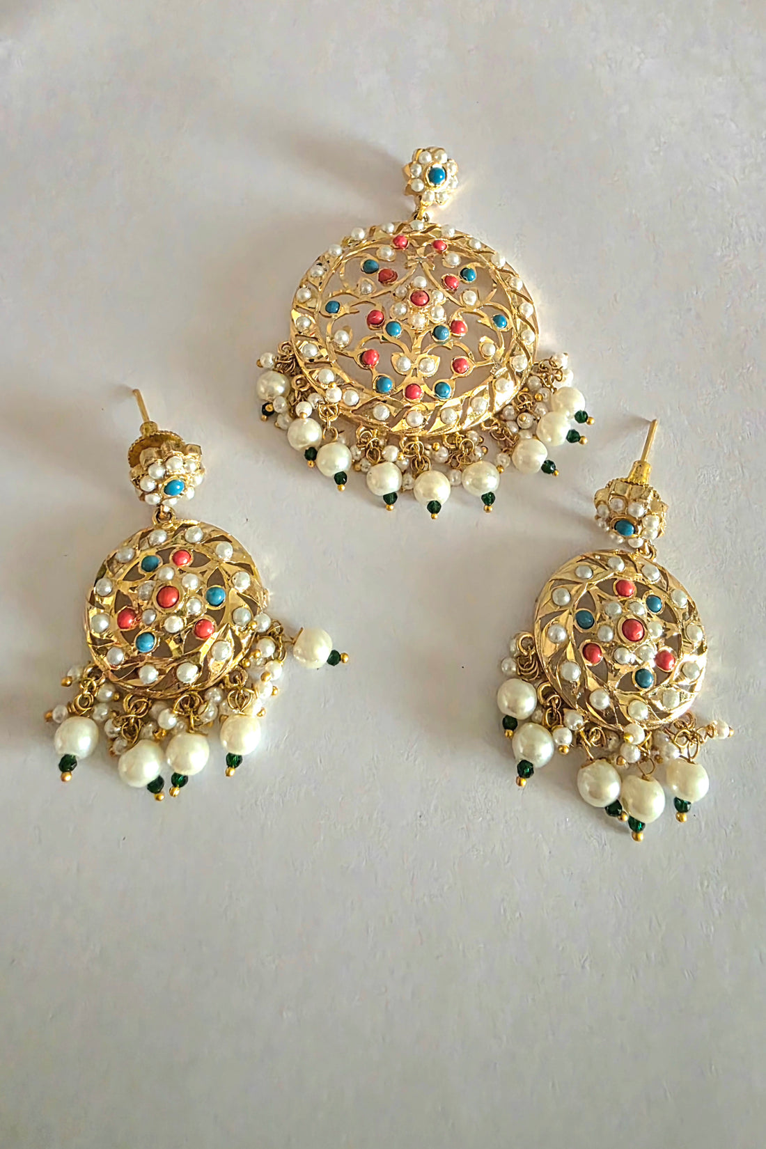 Naaz coral pendant set