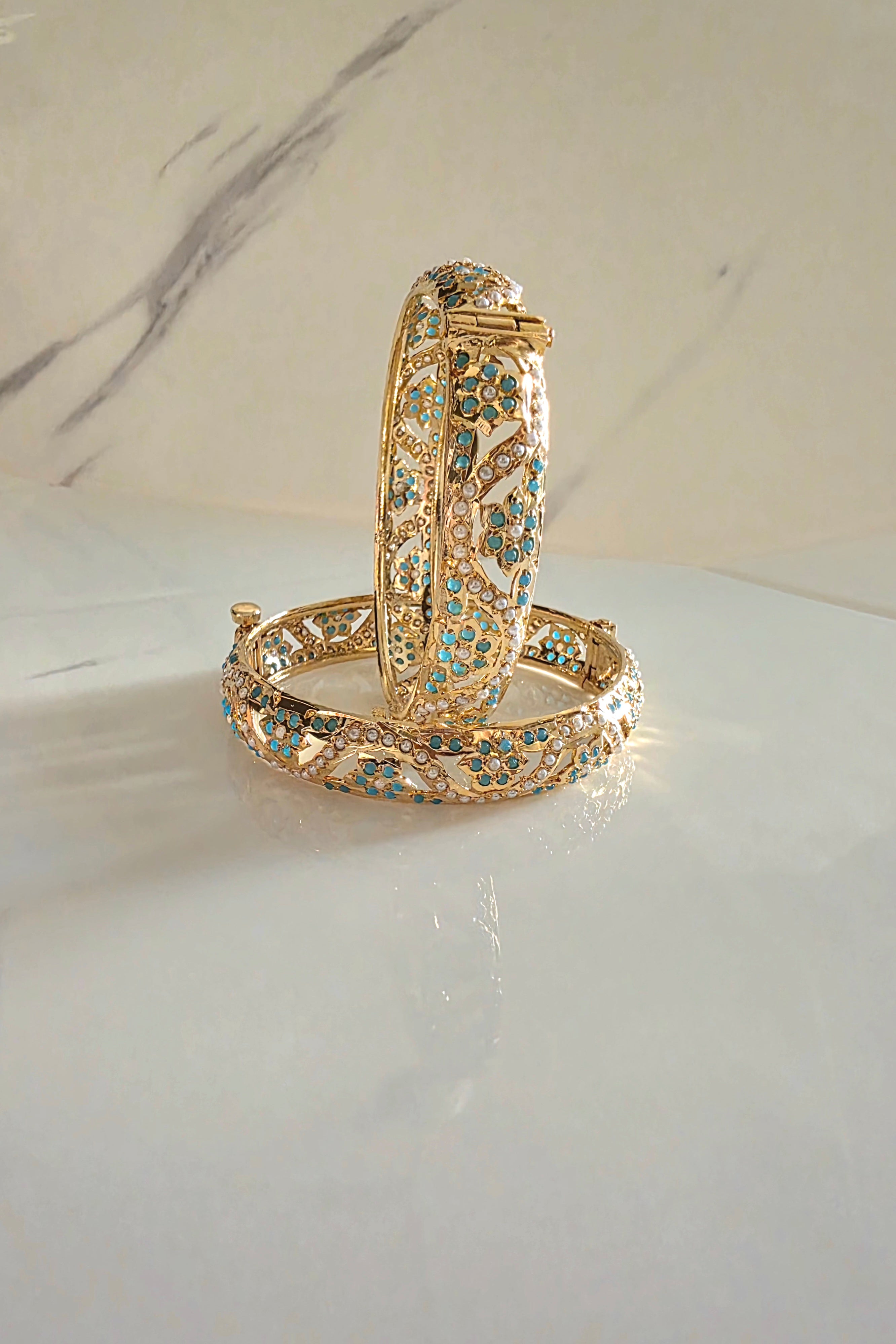 Nilofar,2.6 openable bangles