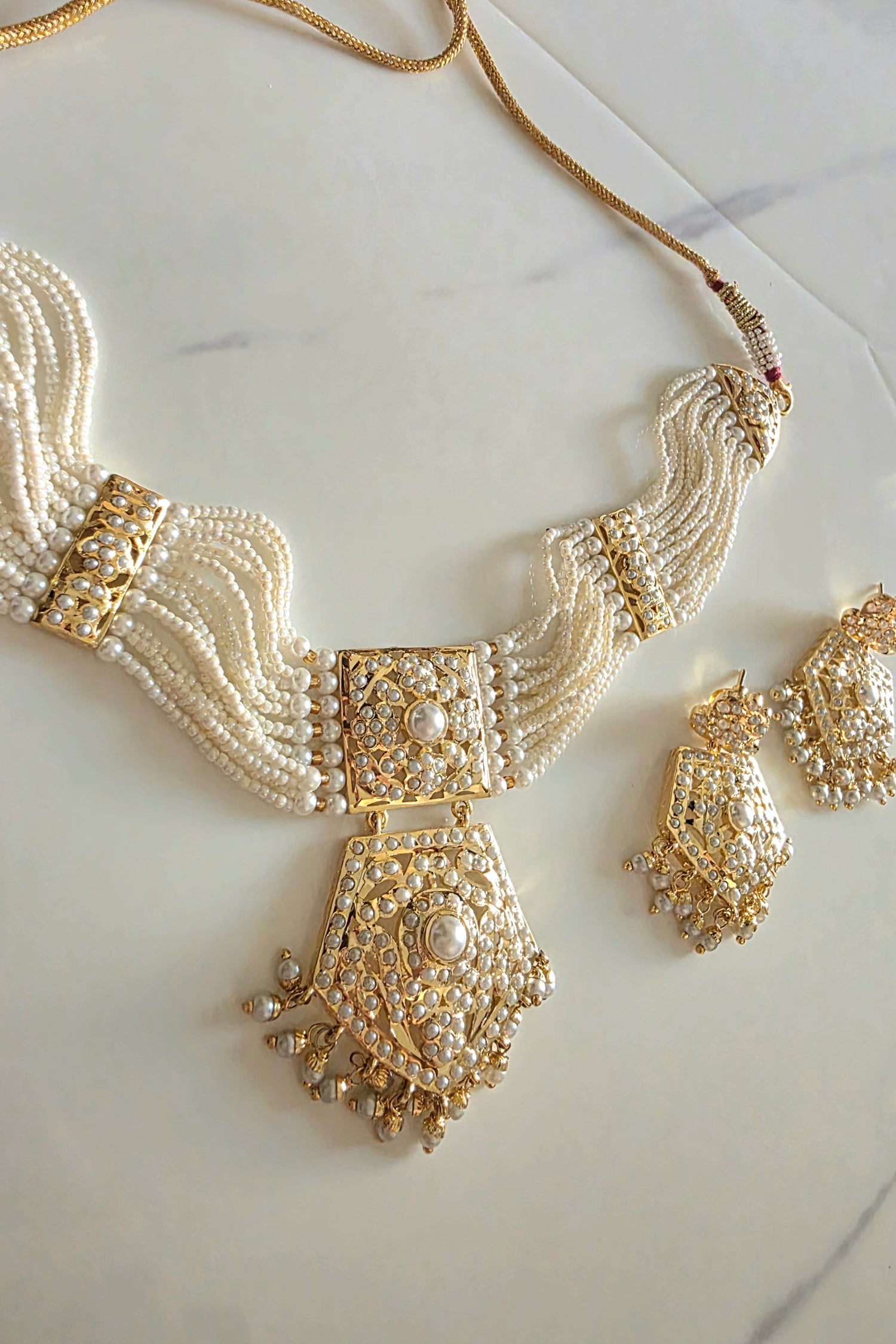 Noori choker set