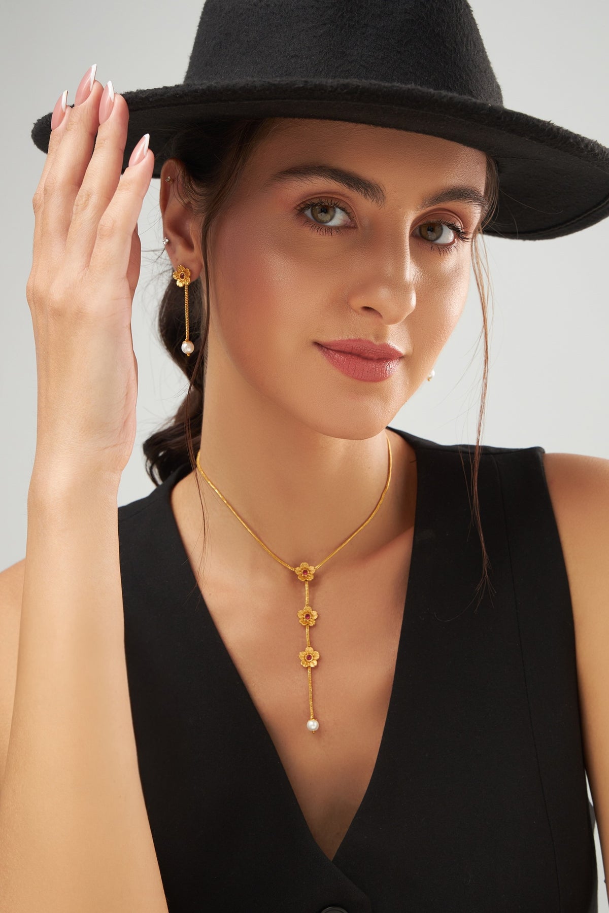 Esmé,Ring and bracelet not included