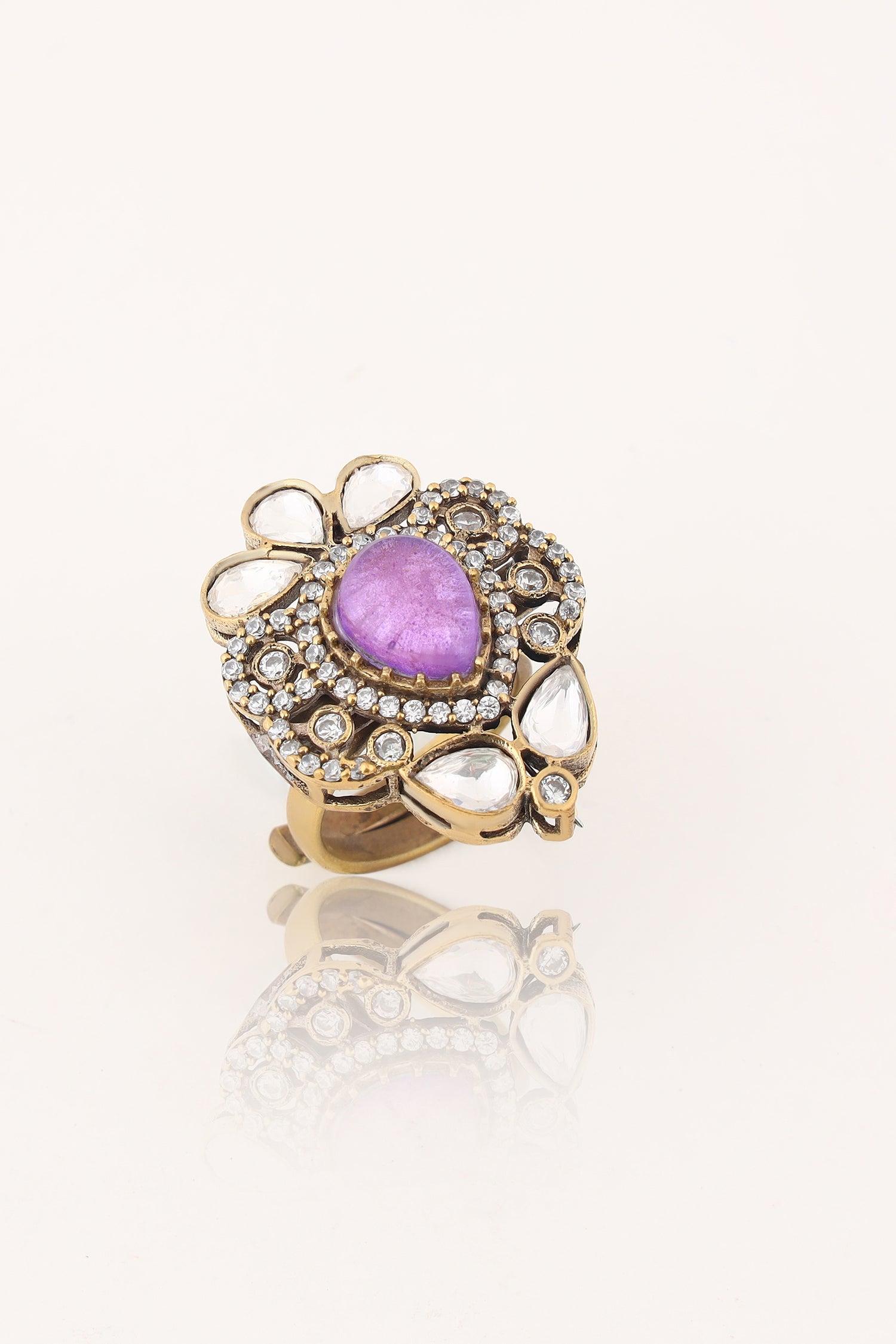 Nisha doublet stone ring