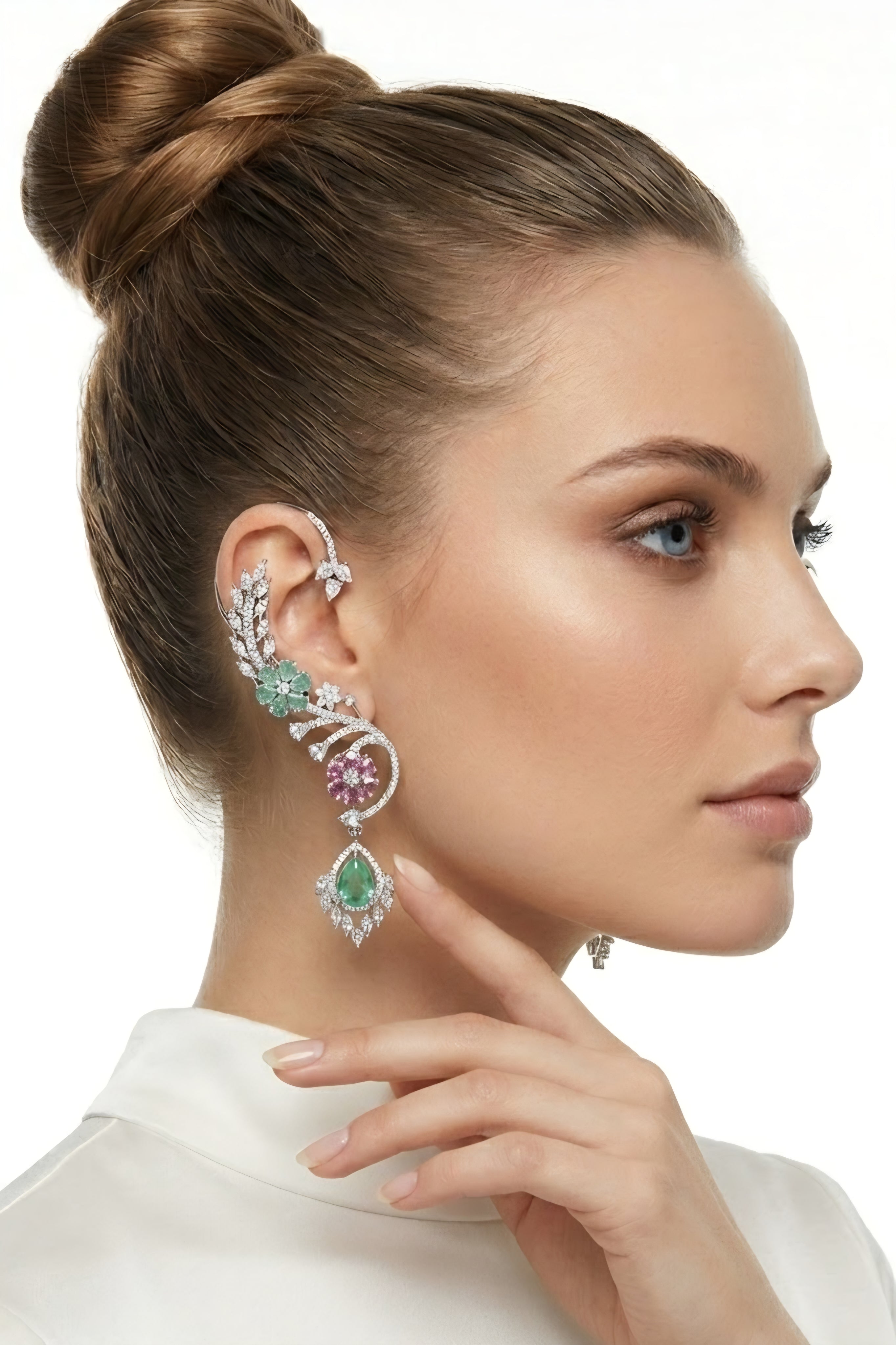 Queen in me earcuff,PRE ORDER DELIVERY AFTER 15 DAYS