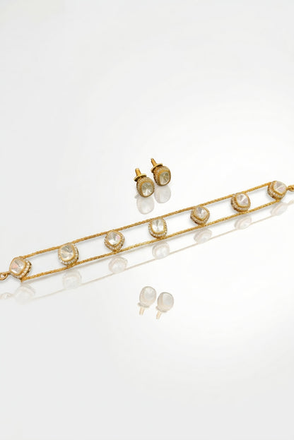 Sleek kundan choker set