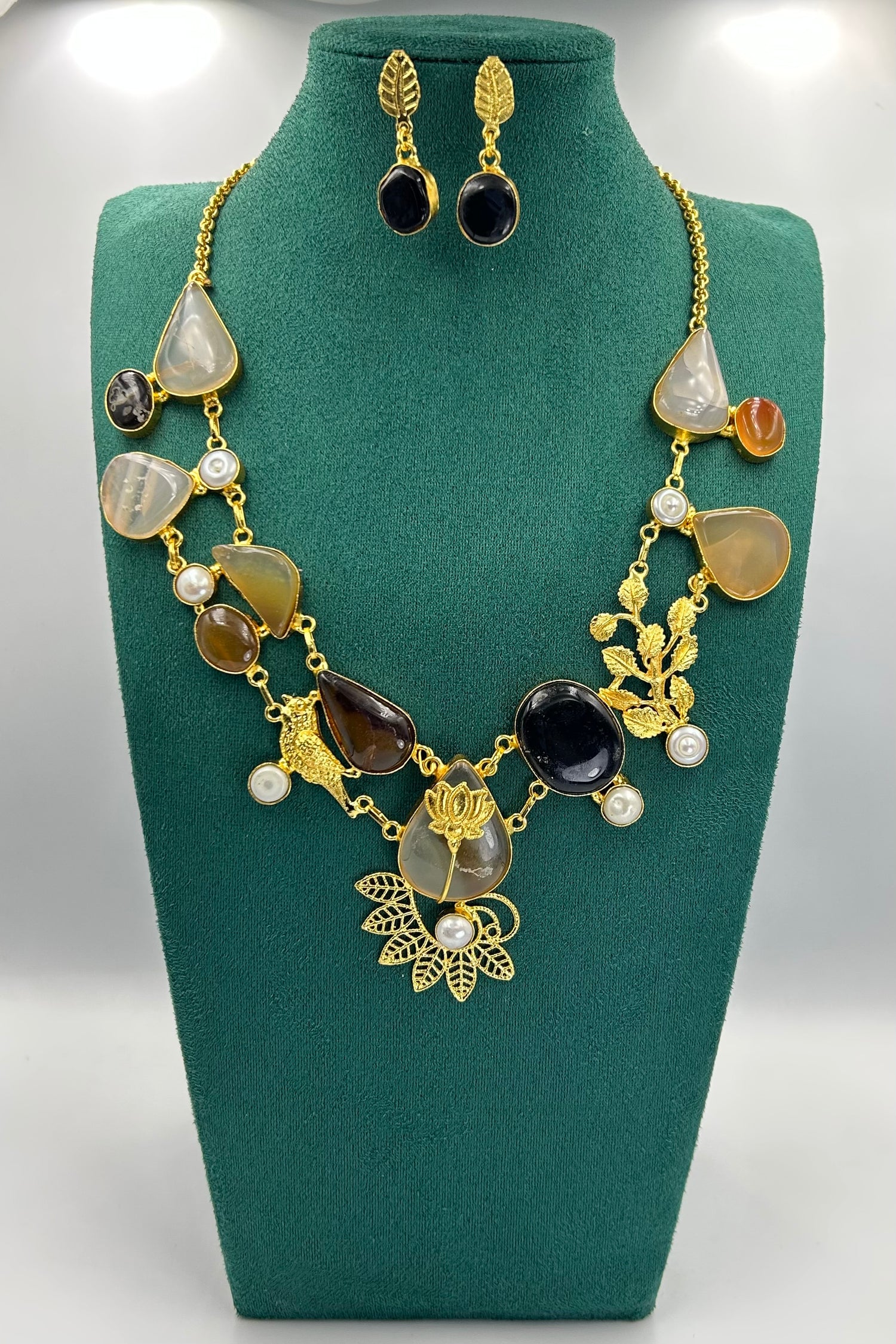 Isma Natural stones Statement Necklace