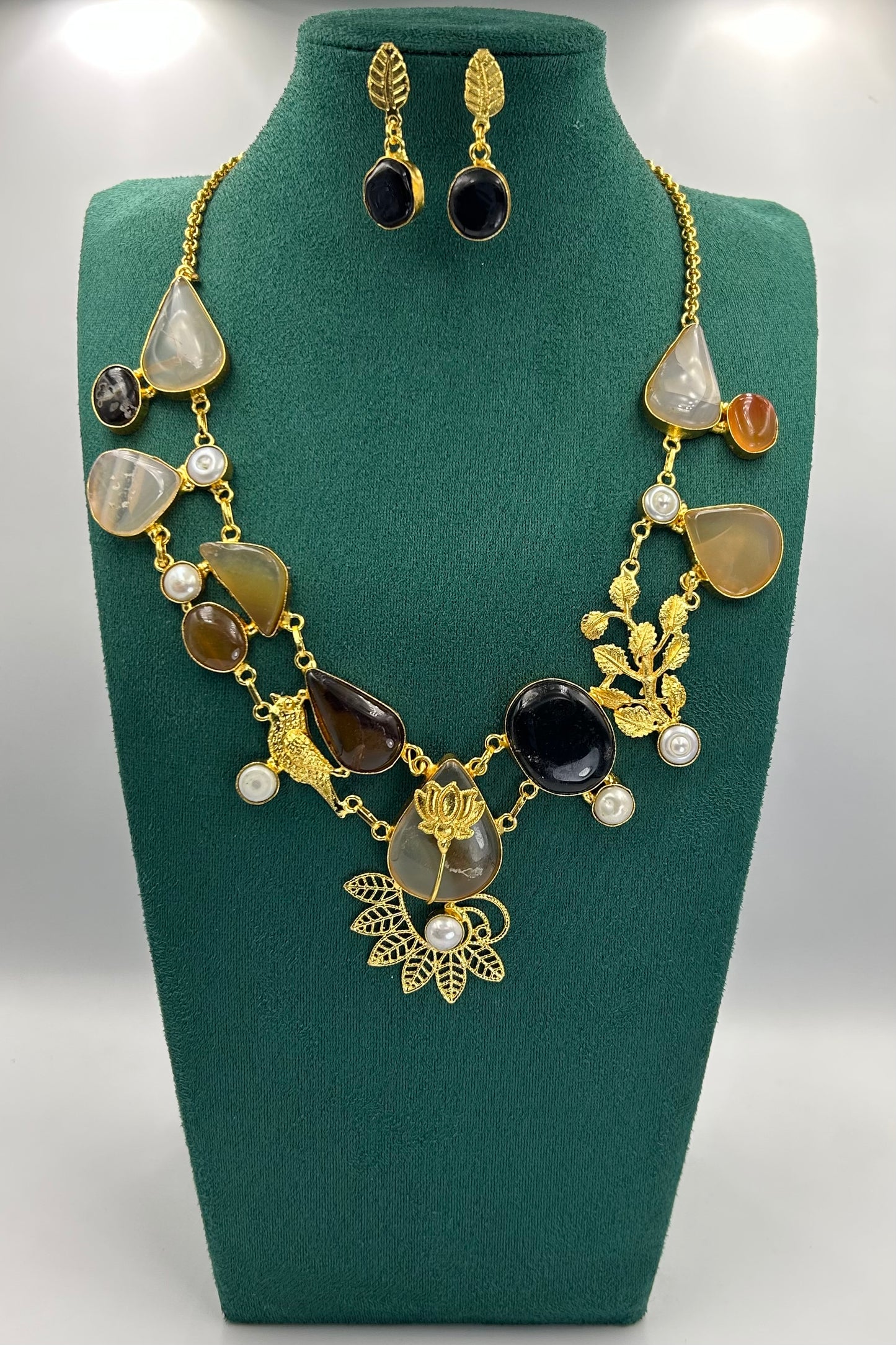 Isma Natural stones Statement Necklace