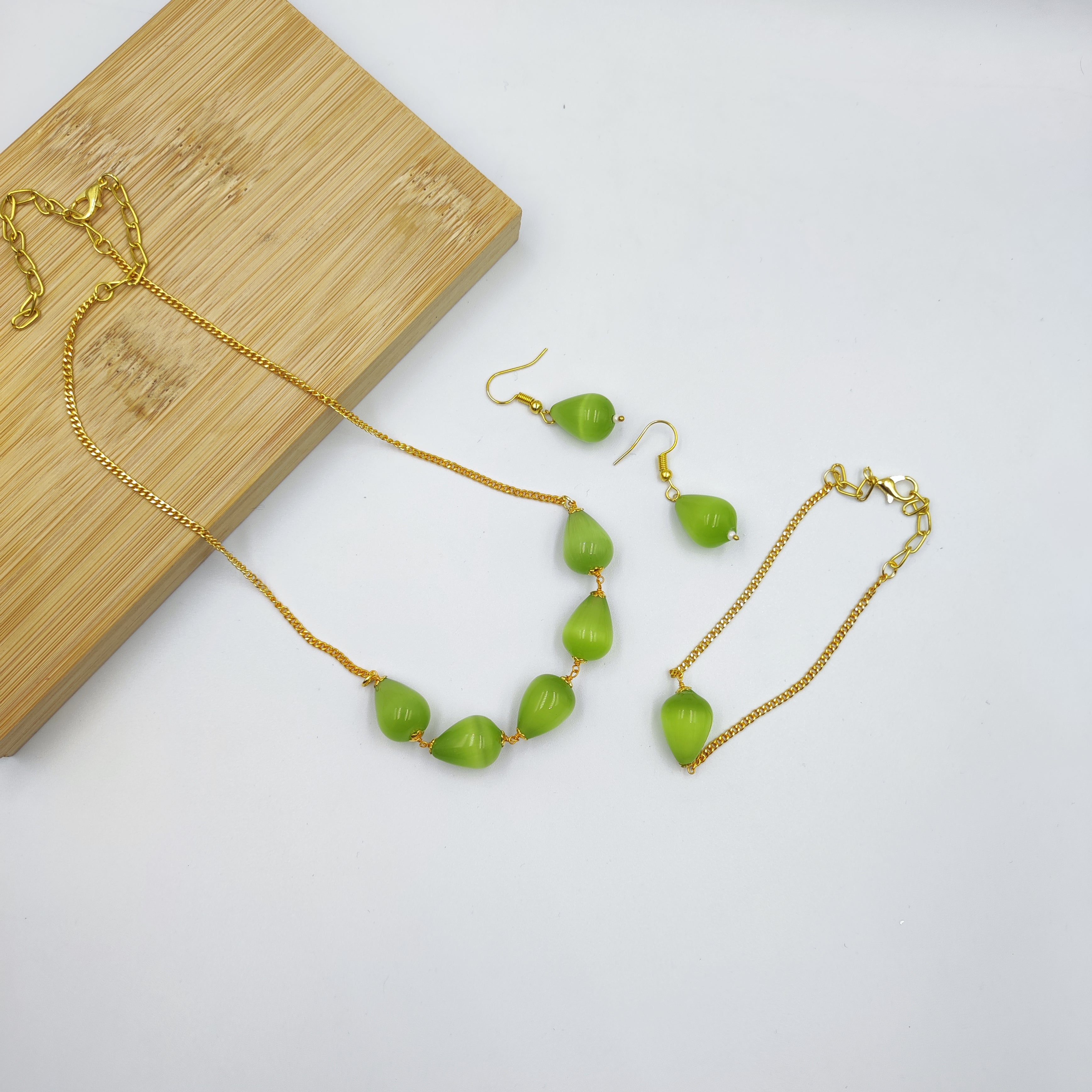 Nazakat Grape green dainty set with Bracelet