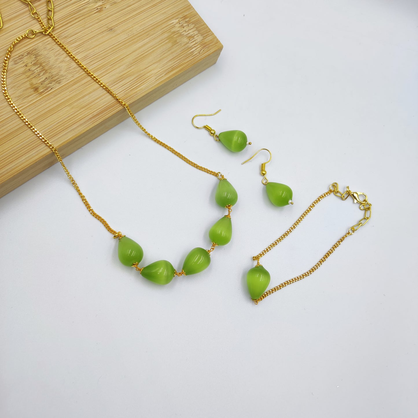 Nazakat Grape green dainty set with Bracelet