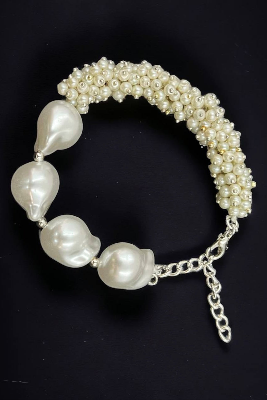 Cluster pearl bracelet