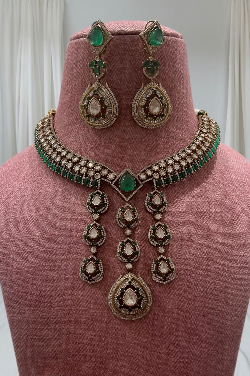 The crown, Exclusive collection