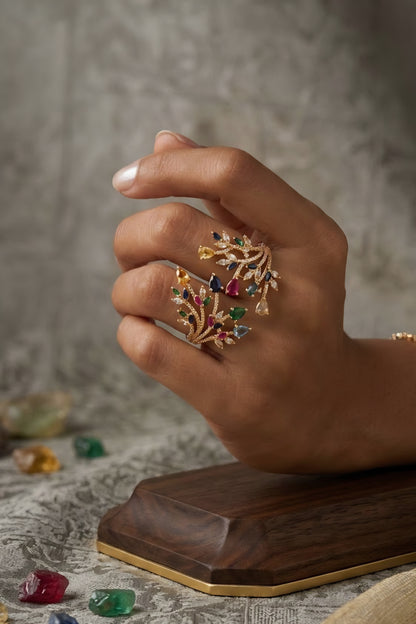 Piece of art, adjustable double finger ring