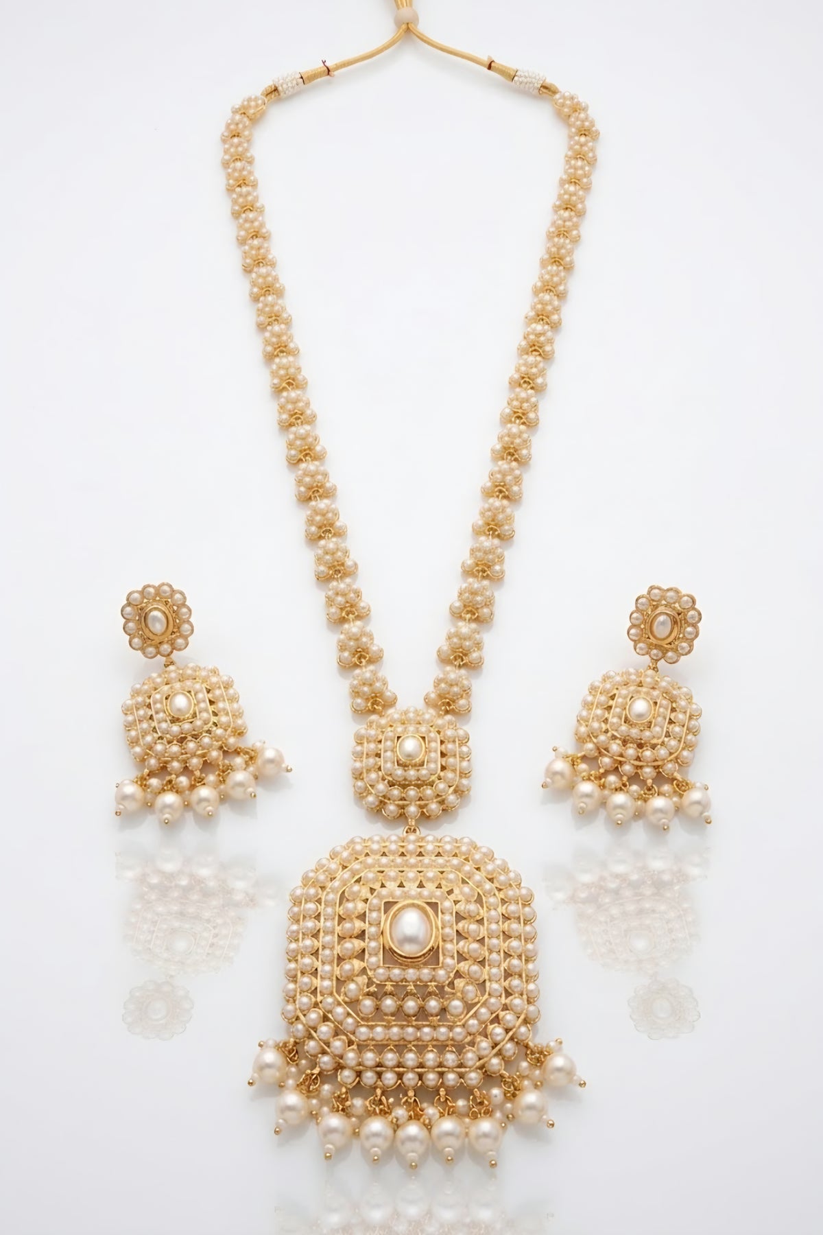 Qamar long pearl set