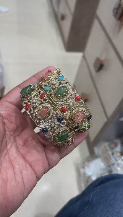 Qainaat 2.6 inches openable bangles