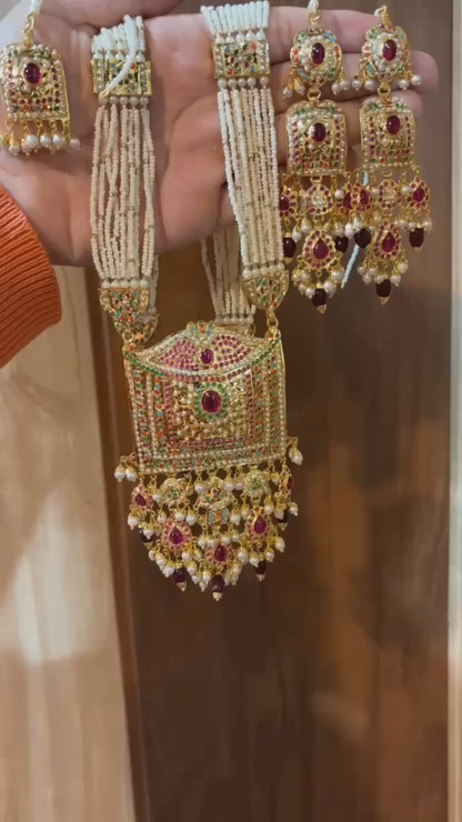 Khwaab-e-Ishq with matching ring and tika