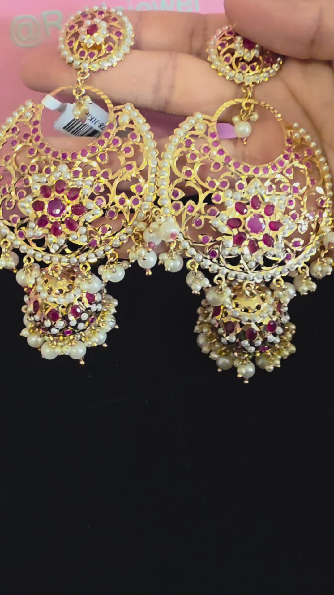 Gulabi chandbali