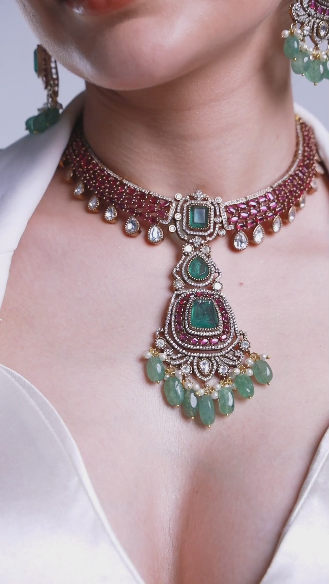 Queen Exclusive collection, Bracelet not included