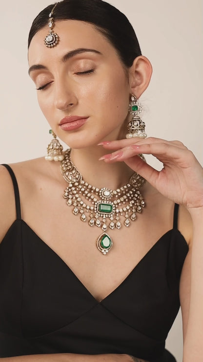 Glitz &amp; Glamorous premium Kundan set with tika