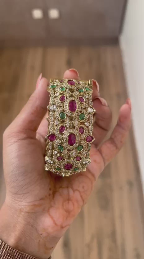 Haseen ,2.5 inches openable