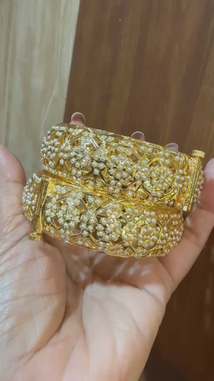 Noor 2.6 inches openable Jadau bangles