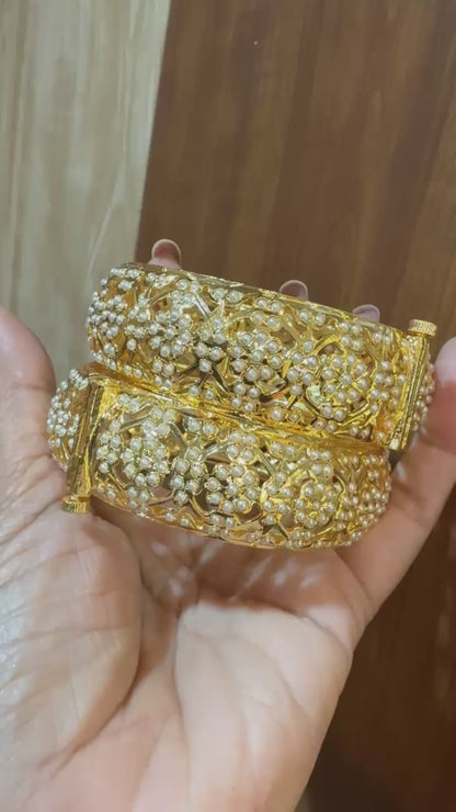 Noor 2.6 inches openable Jadau bangles