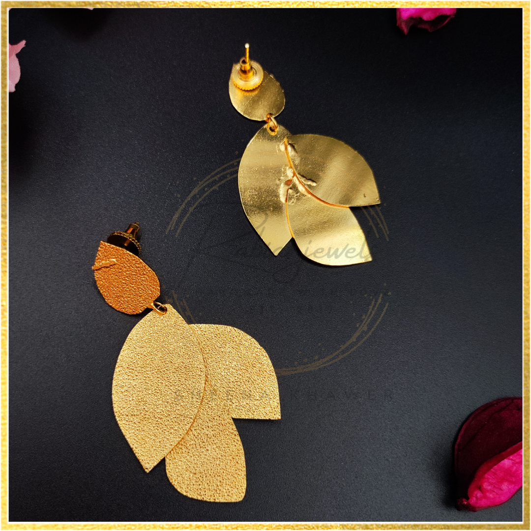 Mahrosh Gold Earrings