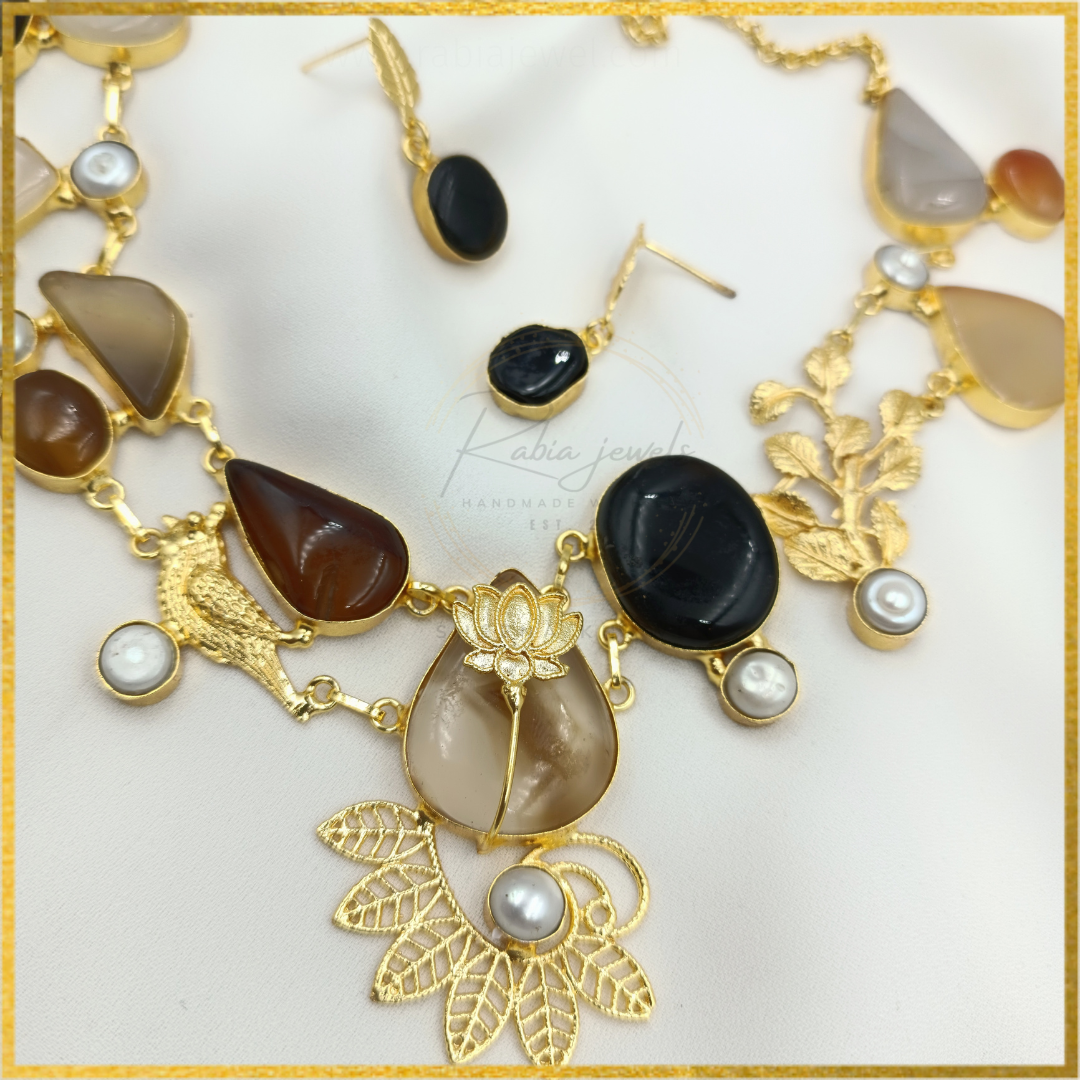 Isma Natural stones Statement Necklace